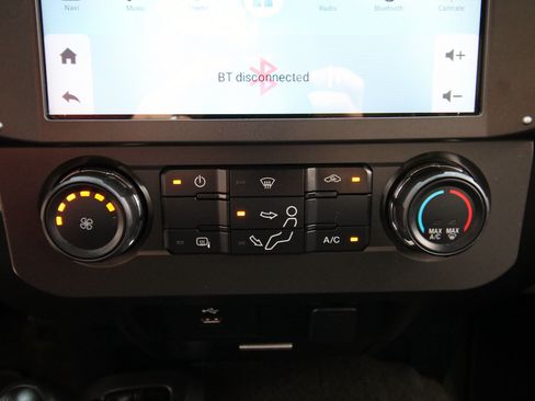 Used 2017 Ford F250 XLT AWD/4WD image 29