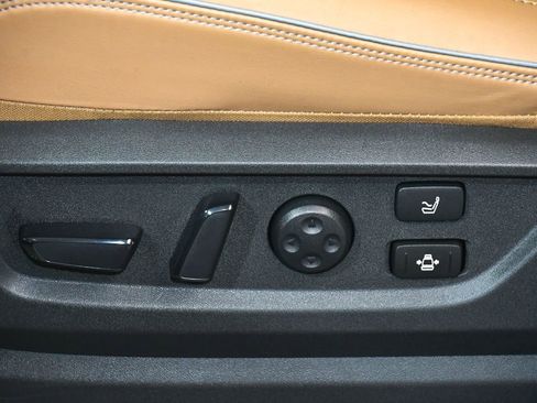 Used 2025 INFINITI QX80 Sensory image 51