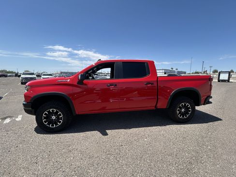 Used 2024 Chevrolet Silverado 1500 ZR2 AWD/4WD image 2