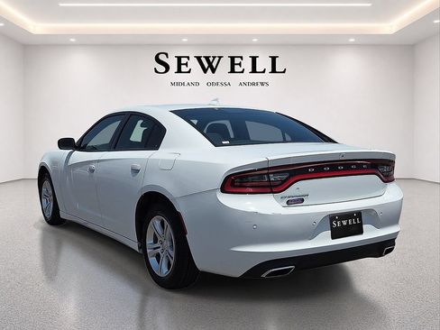 Used 2023 Dodge Charger SXT RWD image 3