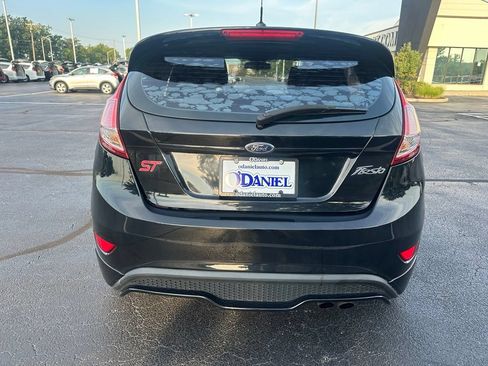 Used 2017 Ford Fiesta ST FWD image 6