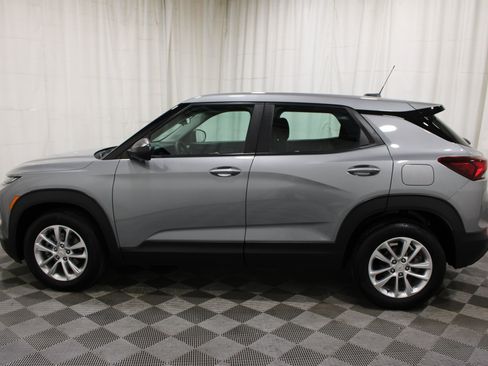 Used 2024 Chevrolet TrailBlazer LS w/ LS Confidence Package FWD image 32