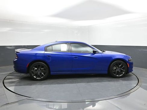 Used 2022 Dodge Charger SXT w/ Blacktop Package RWD image 11
