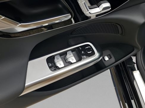 Used 2026 Mercedes-Benz E 350 Sedan image 17