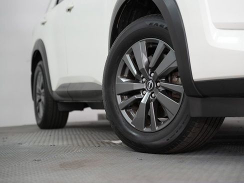 Used 2022 Nissan Pathfinder SV w/ SV Premium Package AWD/4WD image 7