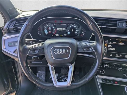 Used 2023 Audi Q3 2.0T Premium image 11