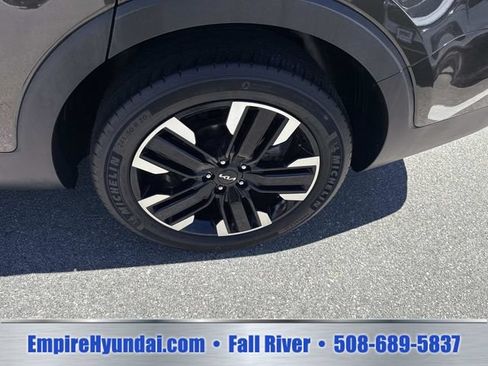 Used 2024 Kia Telluride SX Prestige AWD/4WD image 12