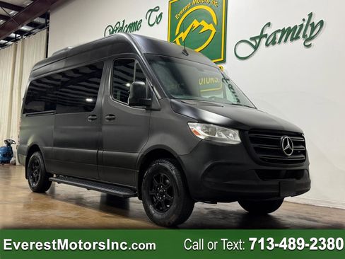 Used 2019 Mercedes-Benz Sprinter 2500 image 1