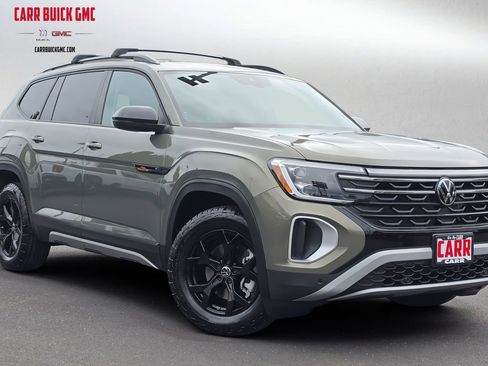 Used 2025 Volkswagen Atlas Peak Edition SE AWD/4WD image 1