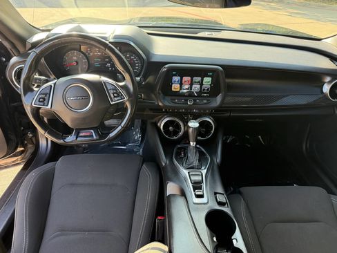 Used 2018 Chevrolet Camaro SS RWD image 14