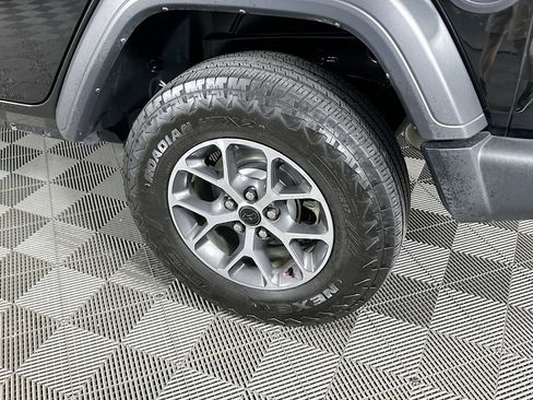 Used 2024 Jeep Wrangler Unlimited Sport AWD/4WD image 38
