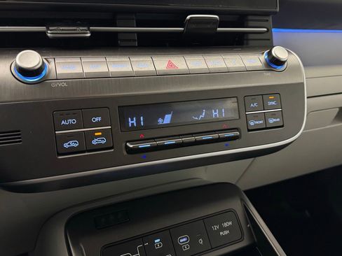 Used 2025 Hyundai Kona Limited image 27