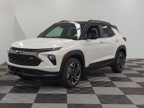 New 2026 Chevrolet TrailBlazer RS w/ Convenience Package AWD/4WD image 3