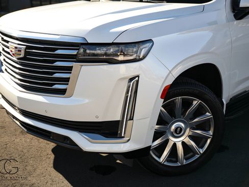 Used 2021 Cadillac Escalade ESV Premium Luxury Platinum image 6