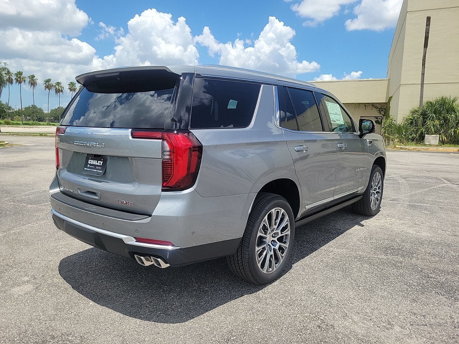 New 2026 GMC Yukon Denali w/ Denali Reserve Package AWD/4WD image 5