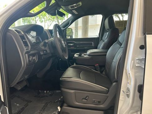 Used 2026 RAM 2500 Laramie AWD/4WD image 6