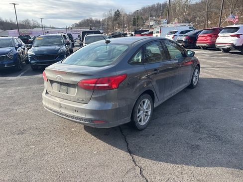 Used 2018 Ford Focus SE image 12