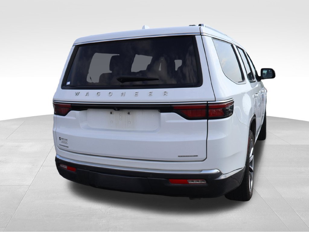 Used 2022 Jeep Wagoneer Series III w/ Premium Group I AWD/4WD image 17