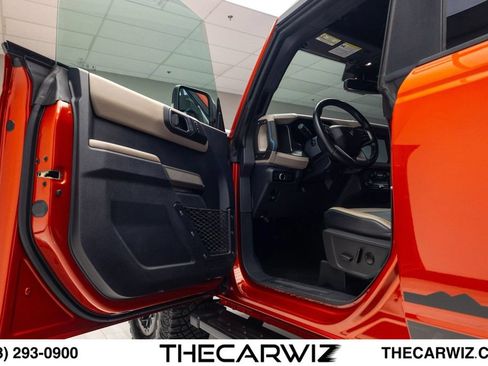 Used 2023 Ford Bronco Wildtrak AWD/4WD image 39