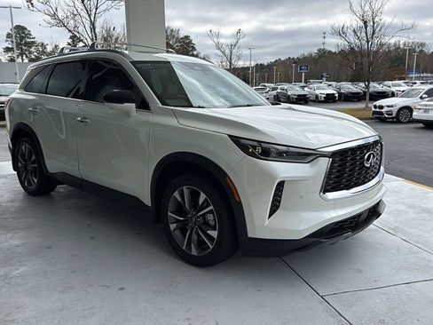 Used 2025 INFINITI QX60 Luxe w/ Cargo Package image 5