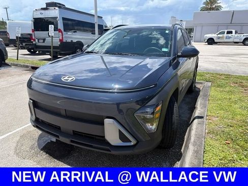 Used 2024 Hyundai Kona SEL FWD image 2