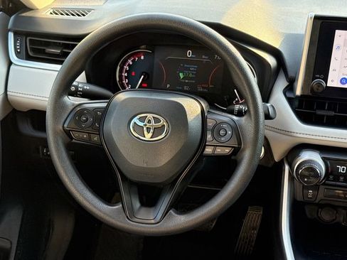 Used 2025 Toyota RAV4 XLE FWD image 12