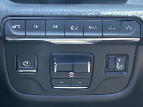 Used 2021 Cadillac Escalade Sport w/ Driver Assist Tech Package AWD/4WD image 30