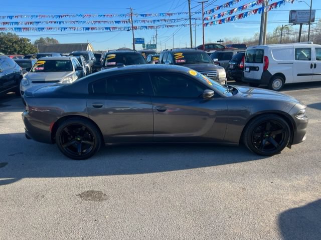 Used 2016 Dodge Charger R/T RWD image 4