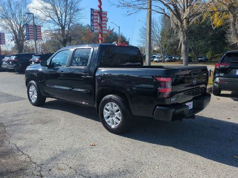 Used 2023 Nissan Frontier SV image 7