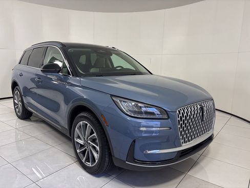 Used 2026 Lincoln Corsair Premiere image 7