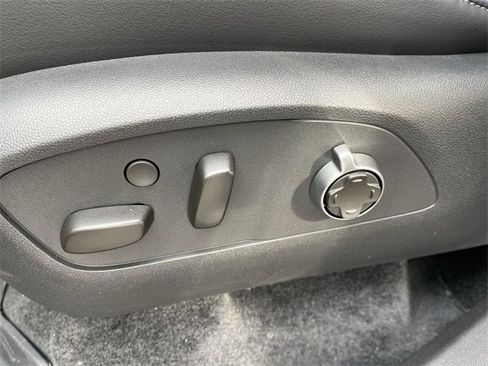 New 2025 Buick Enclave Avenir w/ Super Cruise Package image 12