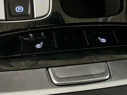 Used 2024 Hyundai Santa Cruz Night image 31