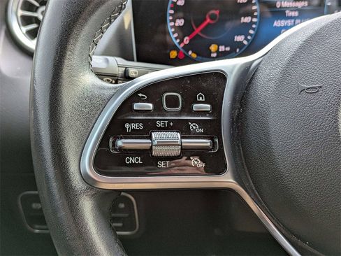 Used 2021 Mercedes-Benz GLA 250 4MATIC image 23