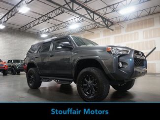 Used 2016 Toyota 4Runner SR5 Premium image 1