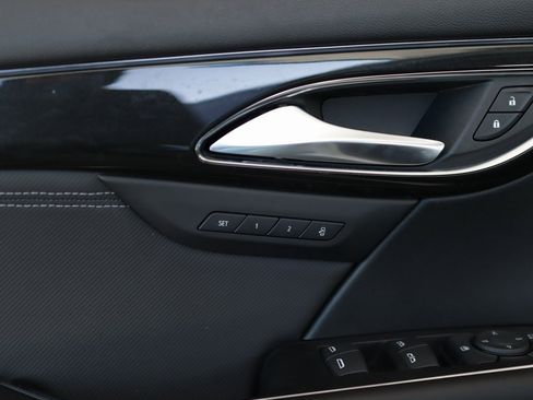 Used 2025 Buick Envision Preferred image 31