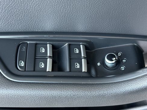 Used 2018 Audi A4 Sedan AWD/4WD image 13