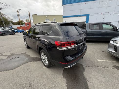 Used 2021 Volkswagen Atlas SE AWD/4WD image 3