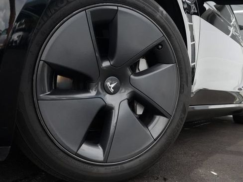 Used 2023 Tesla Model 3 Standard Range RWD image 29