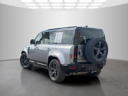 Used 2022 Land Rover Defender 110 X-Dynamic HSE AWD/4WD image 7