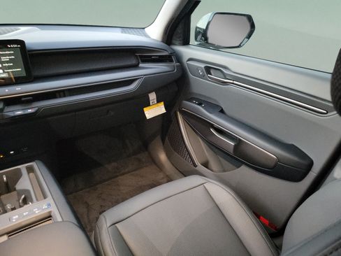 New 2026 Kia EV9 Light RWD image 13