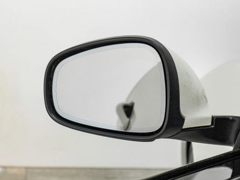 Used 2014 Maserati GranTurismo Sport image 32