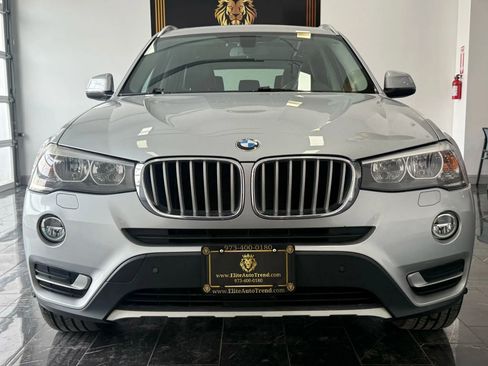 Used 2017 BMW X3 xDrive28i image 2