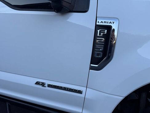 Used 2019 Ford F250 Lariat w/ Lariat Value Package image 7