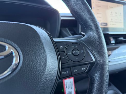 Used 2024 Toyota Corolla LE FWD image 19
