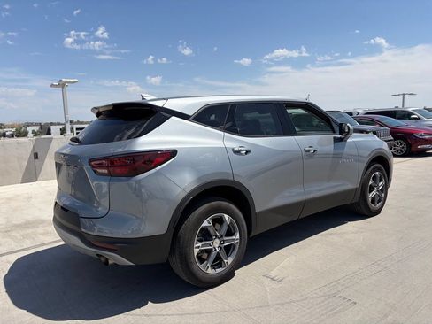 Used 2025 Chevrolet Blazer LT FWD image 2