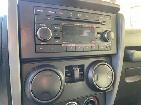 Used 2007 Jeep Wrangler Sahara w/ Dual Top Group image 17