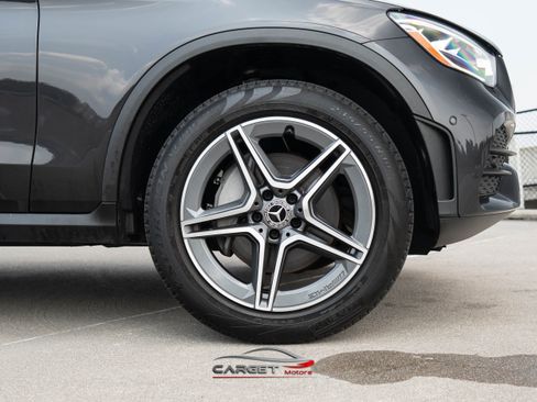 Used 2021 Mercedes-Benz GLC 300 4MATIC w/ AMG Line image 15