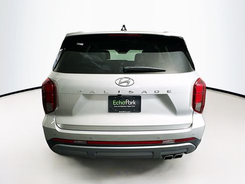 Used 2025 Hyundai Palisade SEL FWD image 7
