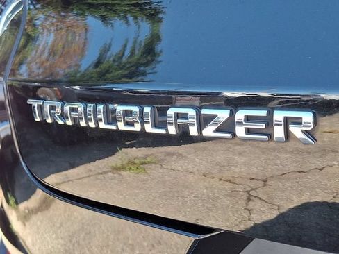 Used 2024 Chevrolet TrailBlazer LT FWD image 29