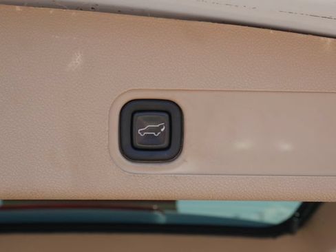 Used 2011 Chevrolet Suburban LTZ AWD/4WD image 12
